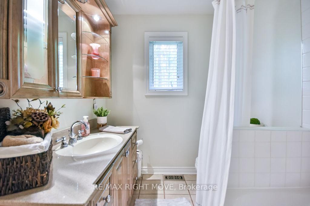 Photo 14 of 1011 Talbot Trail, Gravenhurst, Morrison — HOMEH