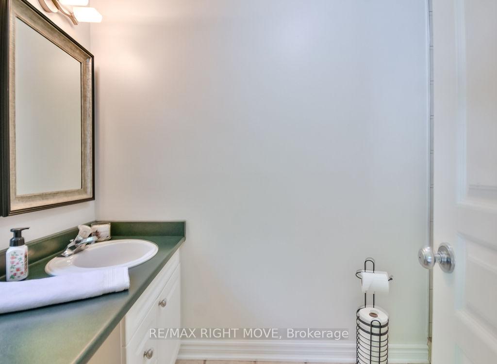 Photo 20 of 1011 Talbot Trail, Gravenhurst, Morrison — HOMEH