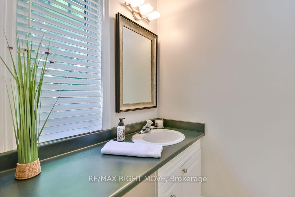 Photo 19 of 1011 Talbot Trail, Gravenhurst, Morrison — HOMEH