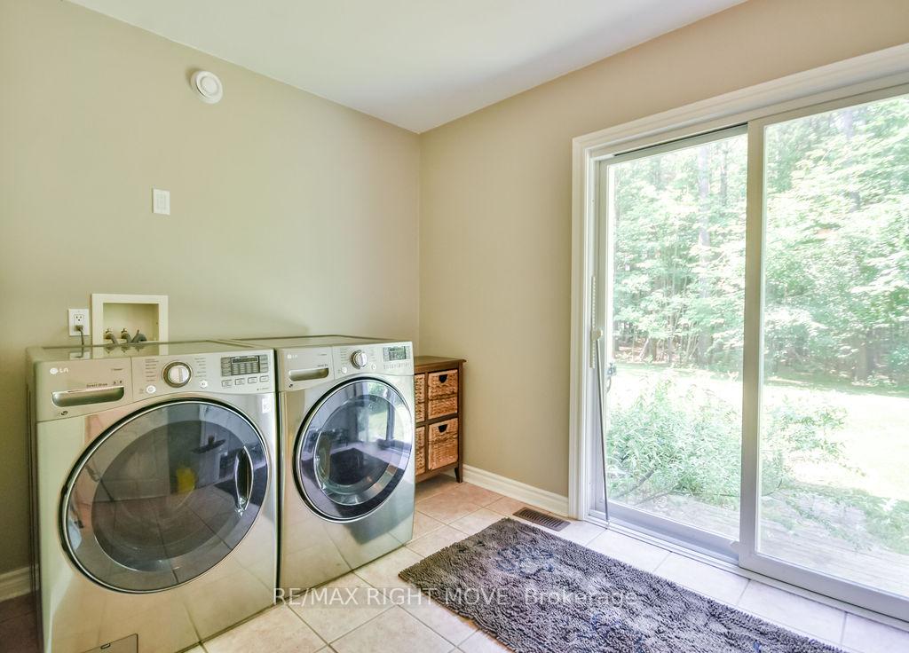 Photo 24 of 1011 Talbot Trail, Gravenhurst, Morrison — HOMEH