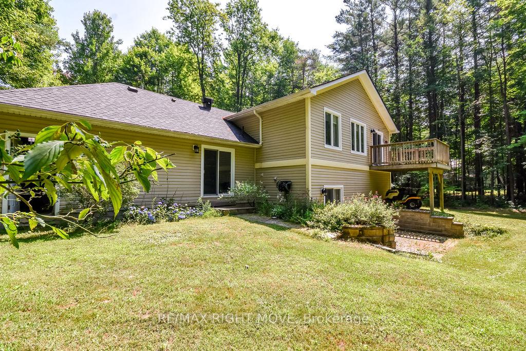 Photo 34 of 1011 Talbot Trail, Gravenhurst, Morrison — HOMEH