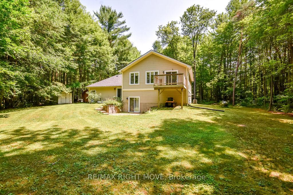 Photo 37 of 1011 Talbot Trail, Gravenhurst, Morrison — HOMEH