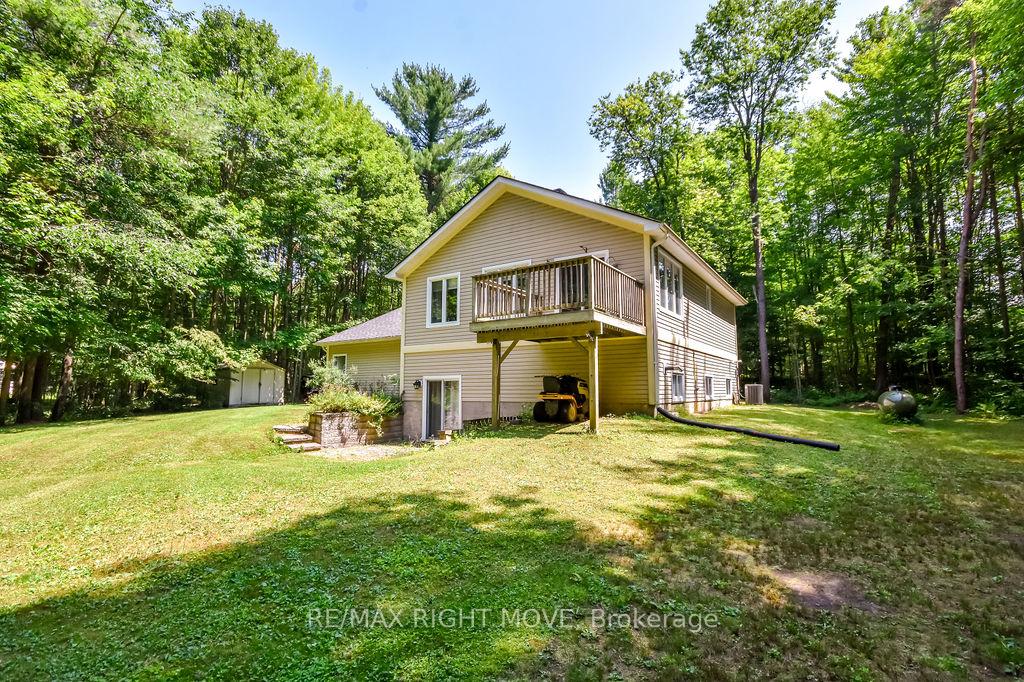 Photo 33 of 1011 Talbot Trail, Gravenhurst, Morrison — HOMEH