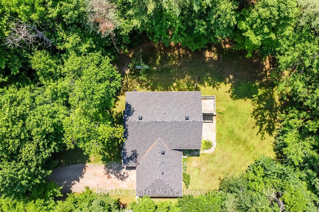 Photo 41 of 1011 Talbot Trail, Gravenhurst, Morrison — HOMEH