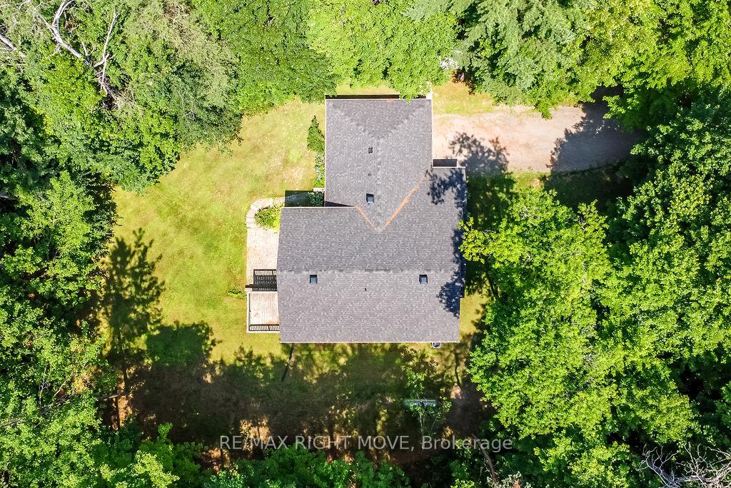 Photo 40 of 1011 Talbot Trail, Gravenhurst, Morrison — HOMEH