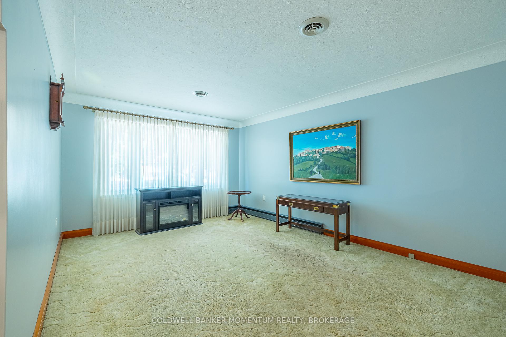 Photo 11 of 9 McDonald Avenue, Thorold, Thorold Downtown — HOMEH