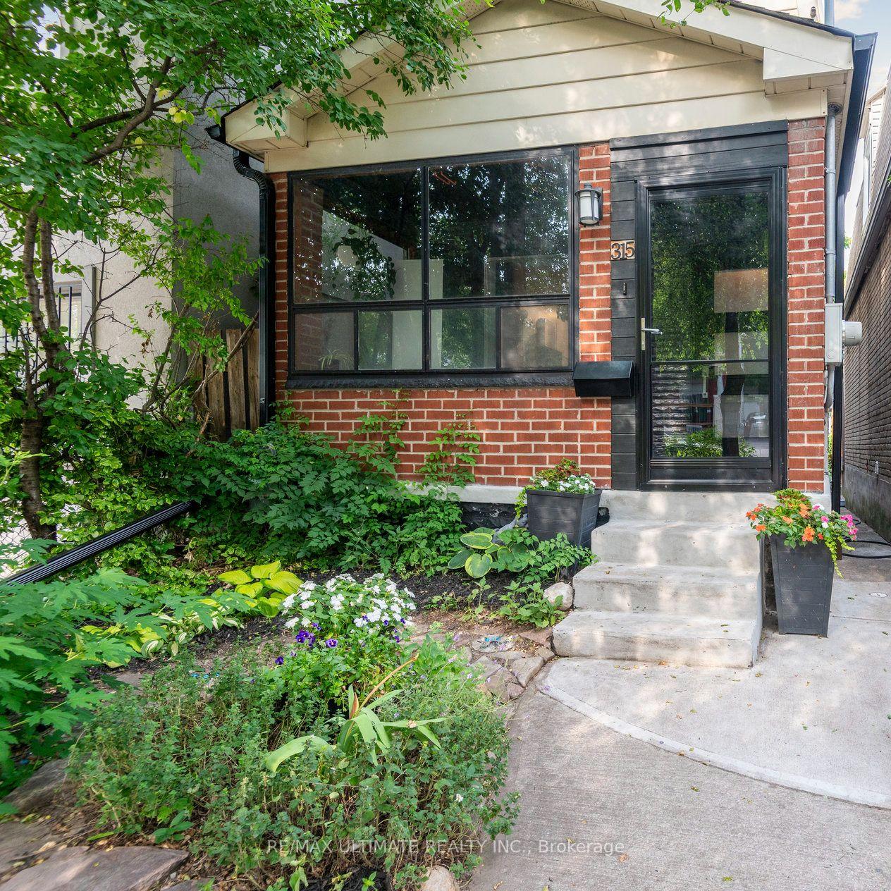 Photo 1 of 315 Cedarvale Avenue, Toronto, Woodbine-Lumsden — HOMEH