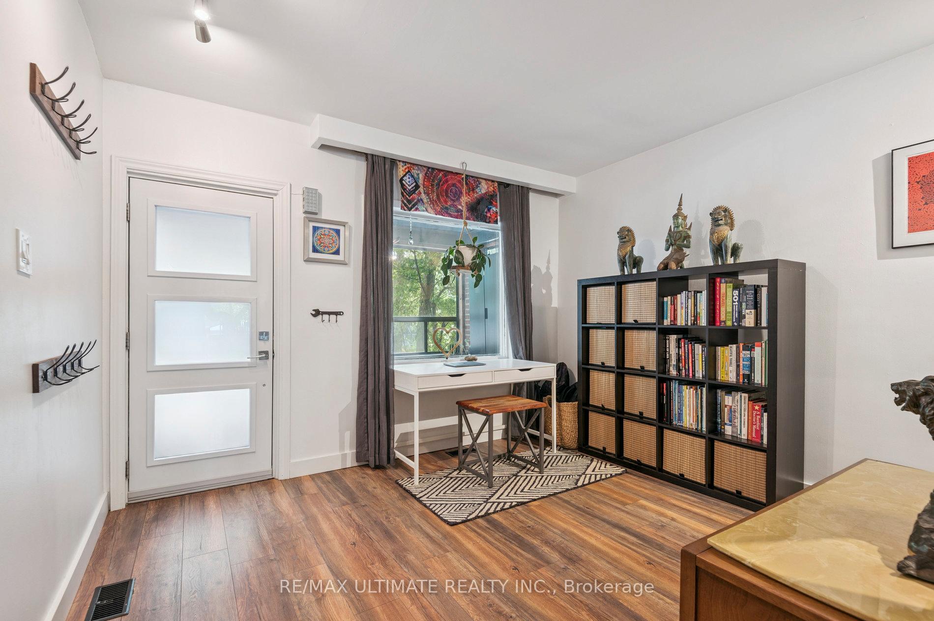 Photo 3 of 315 Cedarvale Avenue, Toronto, Woodbine-Lumsden — HOMEH