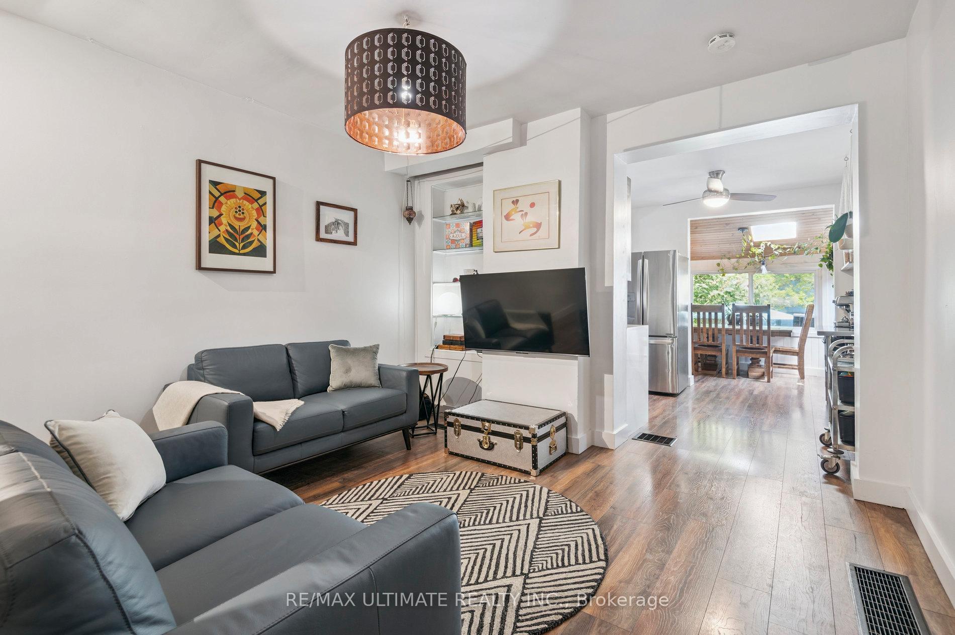 Photo 6 of 315 Cedarvale Avenue, Toronto, Woodbine-Lumsden — HOMEH