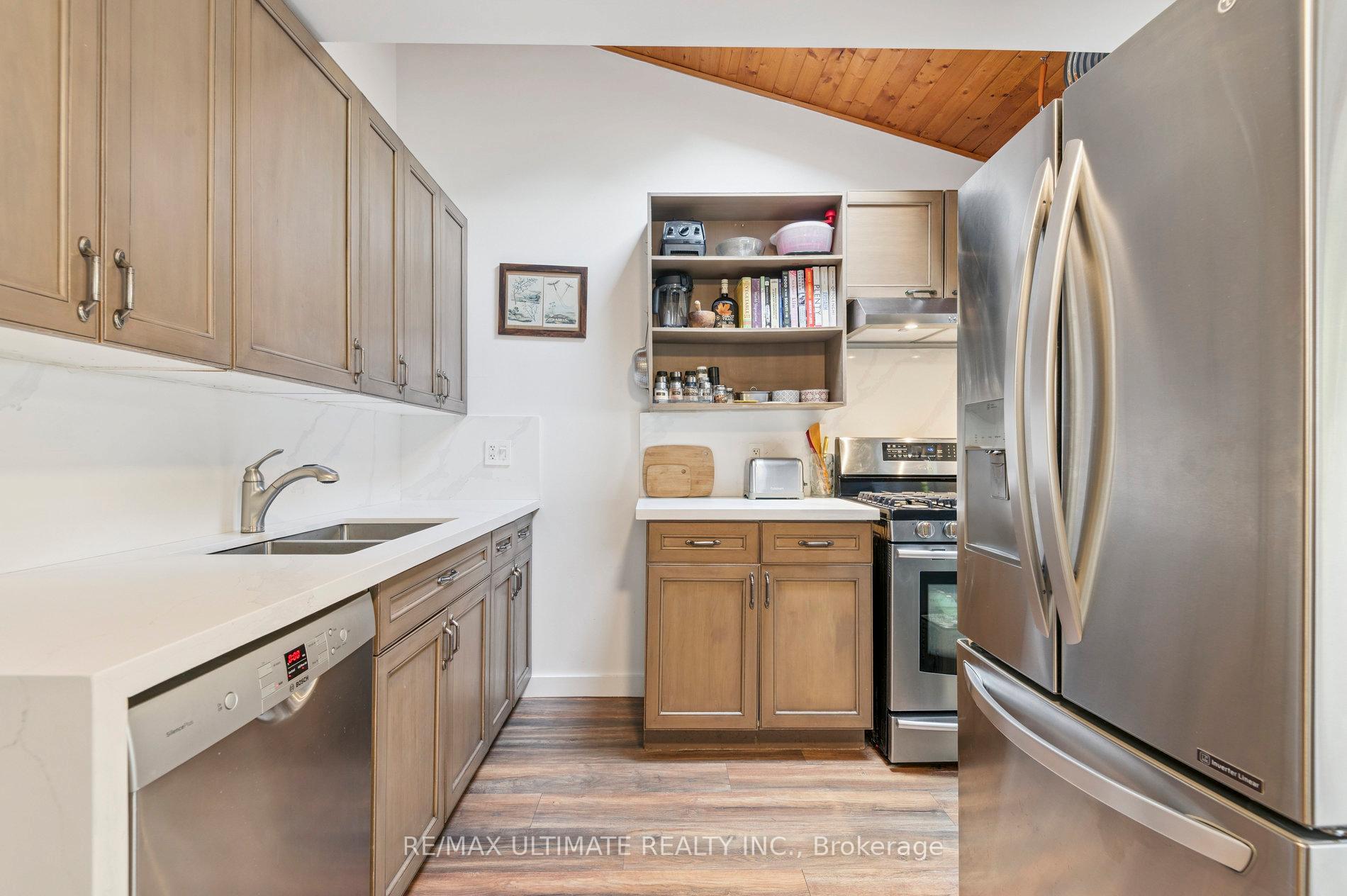 Photo 13 of 315 Cedarvale Avenue, Toronto, Woodbine-Lumsden — HOMEH