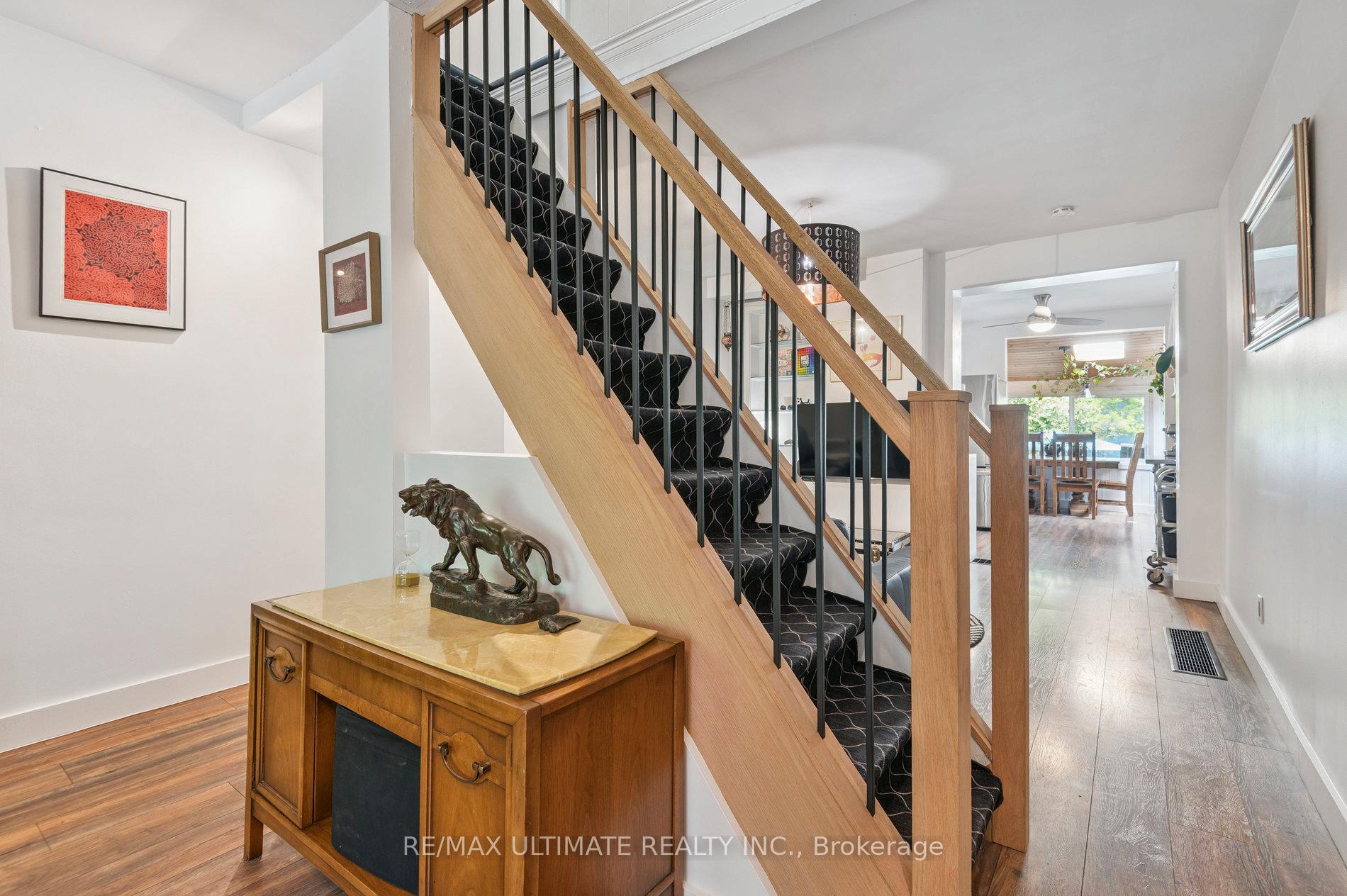 Photo 7 of 315 Cedarvale Avenue, Toronto, Woodbine-Lumsden — HOMEH