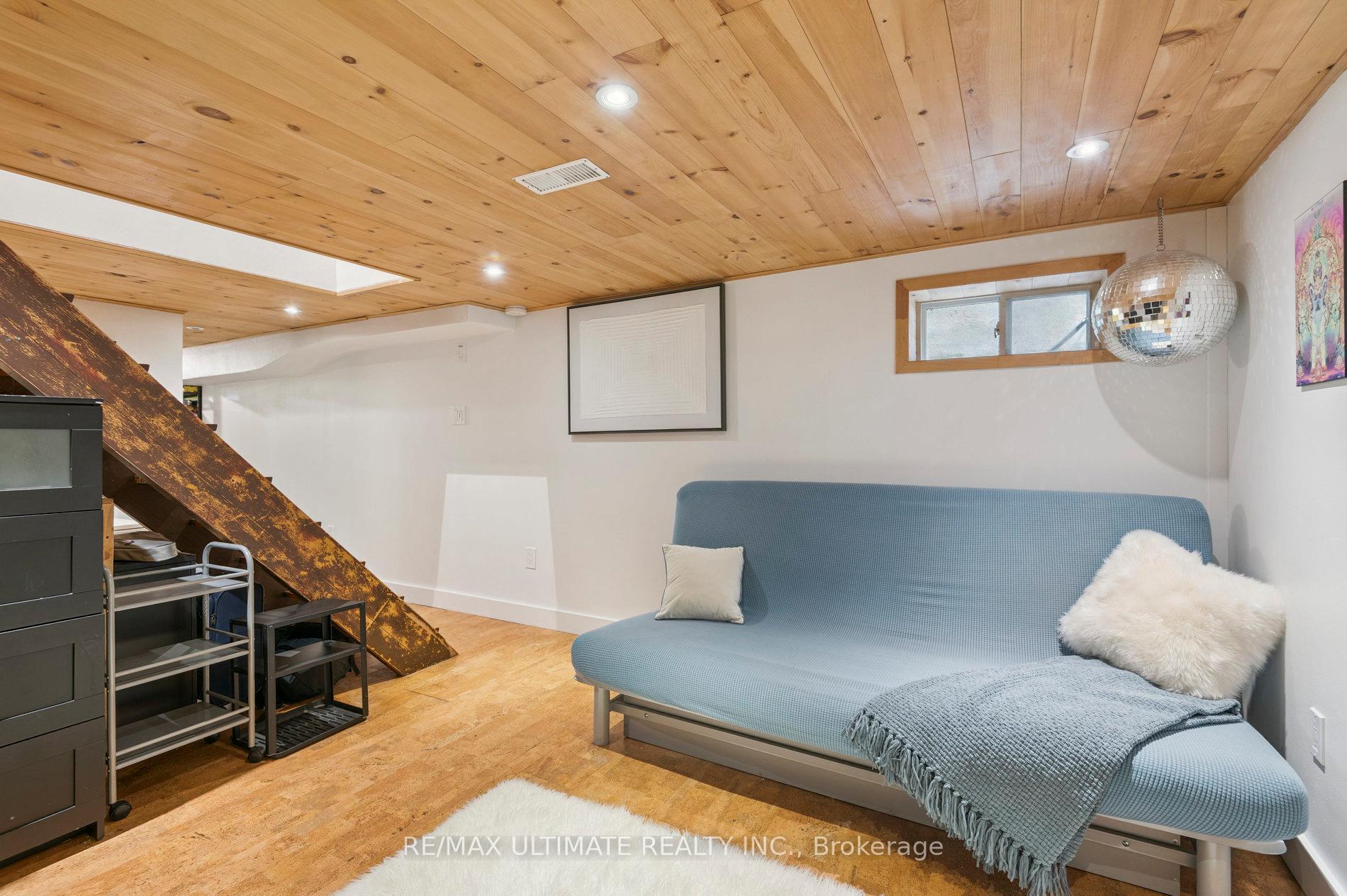 Photo 38 of 315 Cedarvale Avenue, Toronto, Woodbine-Lumsden — HOMEH