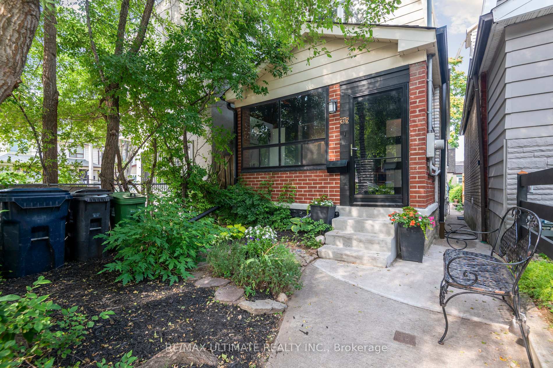 Photo 23 of 315 Cedarvale Avenue, Toronto, Woodbine-Lumsden — HOMEH