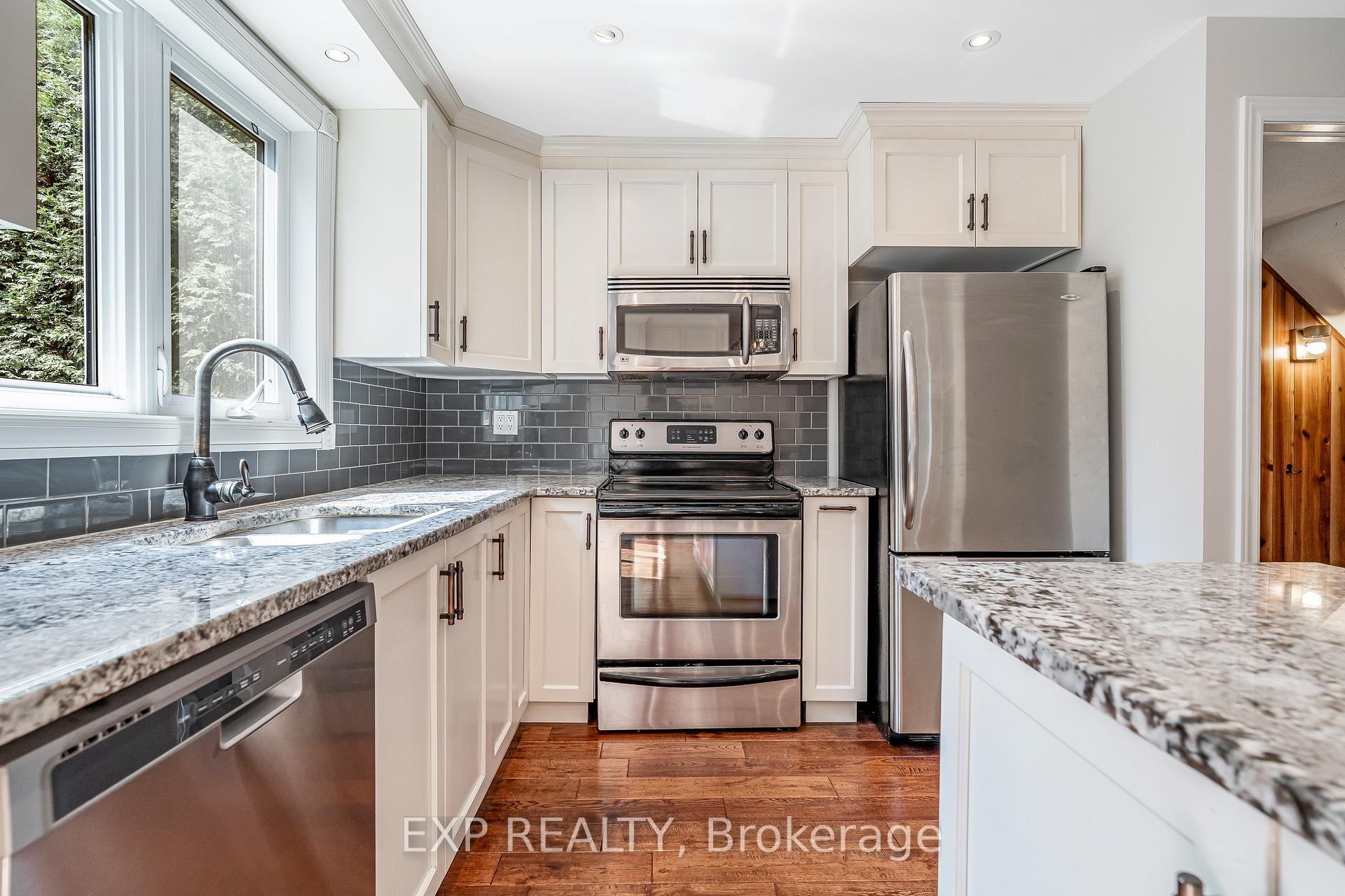 Photo 10 of 80 Coolspring Crescent, Ottawa, Borden Farm/Stewart Farm/Carleton Heights/Parkwood Hills — HOMEH