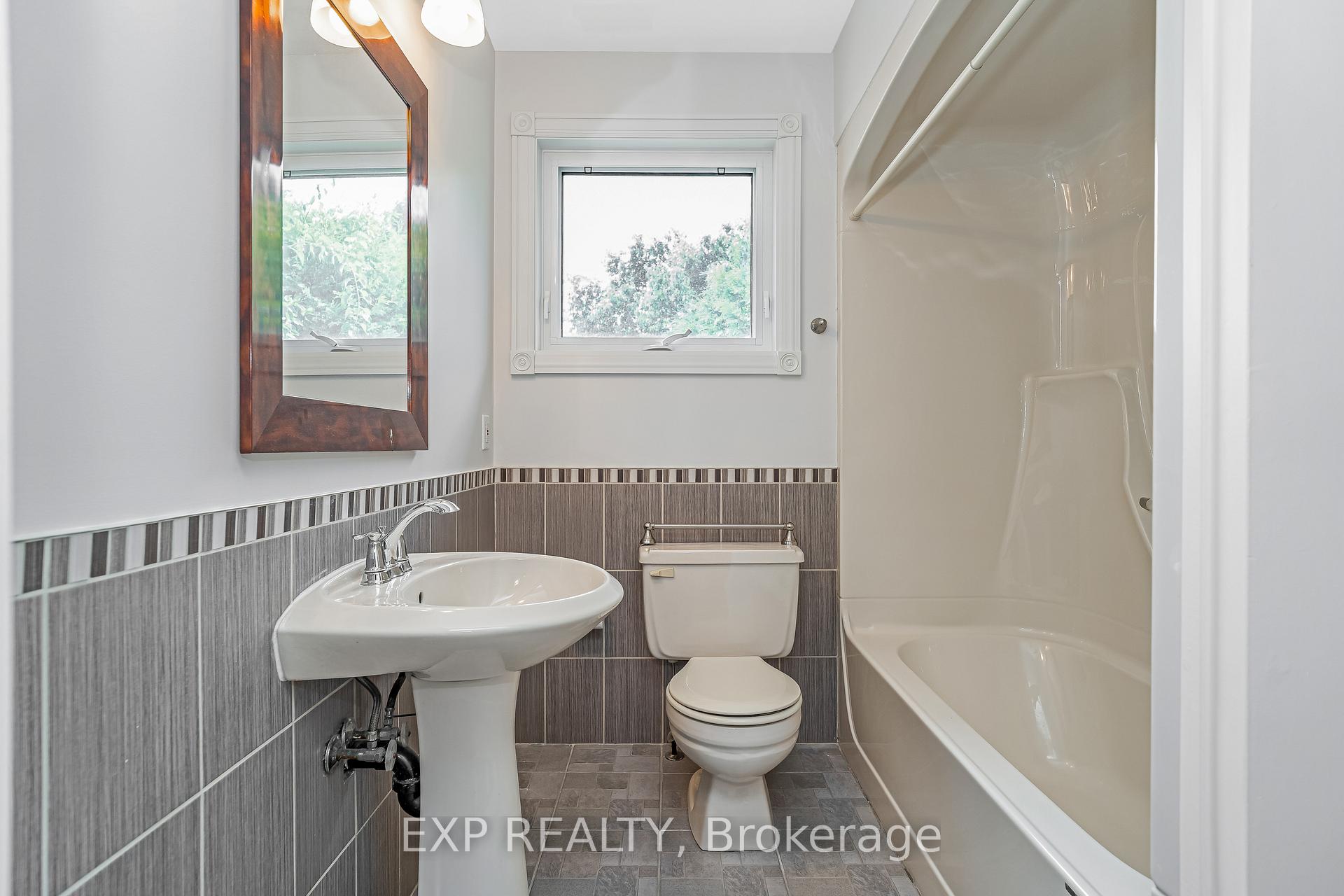 Photo 21 of 80 Coolspring Crescent, Ottawa, Borden Farm/Stewart Farm/Carleton Heights/Parkwood Hills — HOMEH