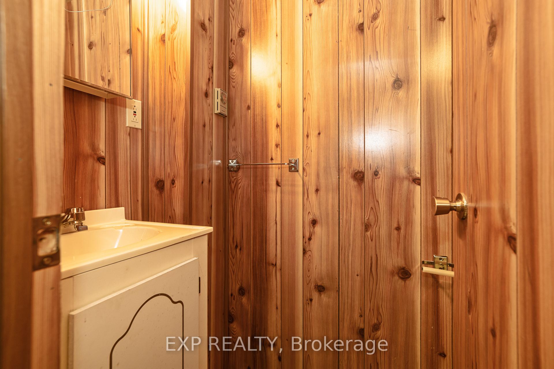 Photo 32 of 80 Coolspring Crescent, Ottawa, Borden Farm/Stewart Farm/Carleton Heights/Parkwood Hills — HOMEH