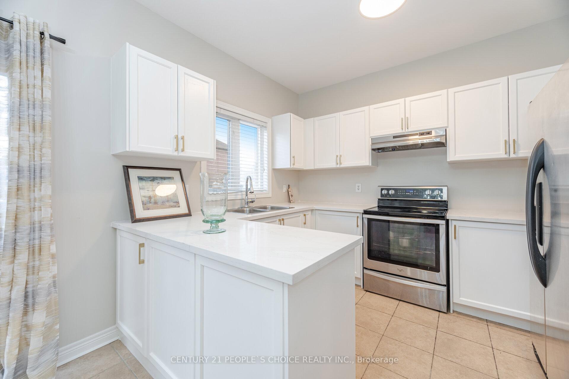 Photo 14 of 19 Frobischer Drive, Brampton, Sandringham-Wellington — HOMEH