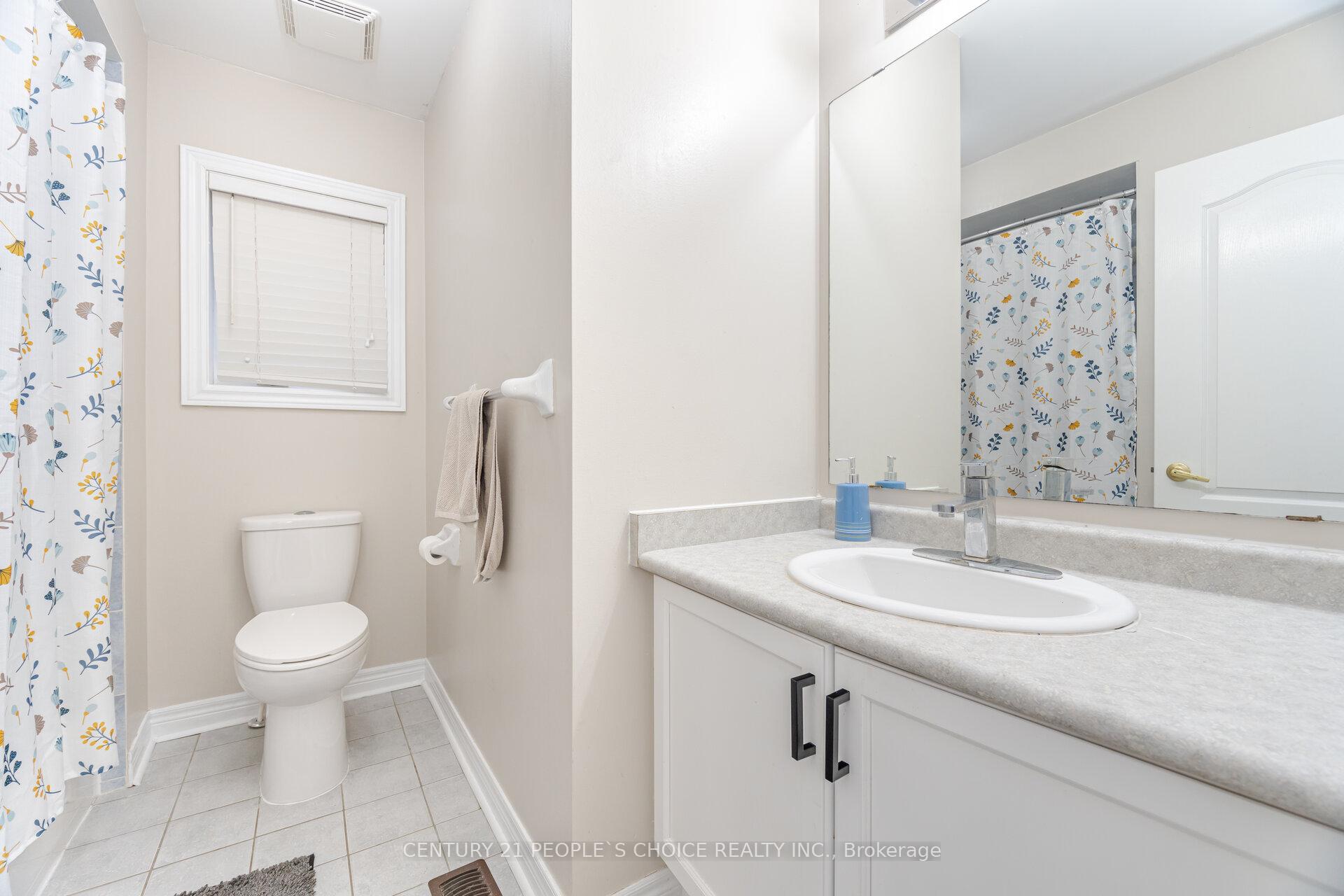 Photo 12 of 19 Frobischer Drive, Brampton, Sandringham-Wellington — HOMEH