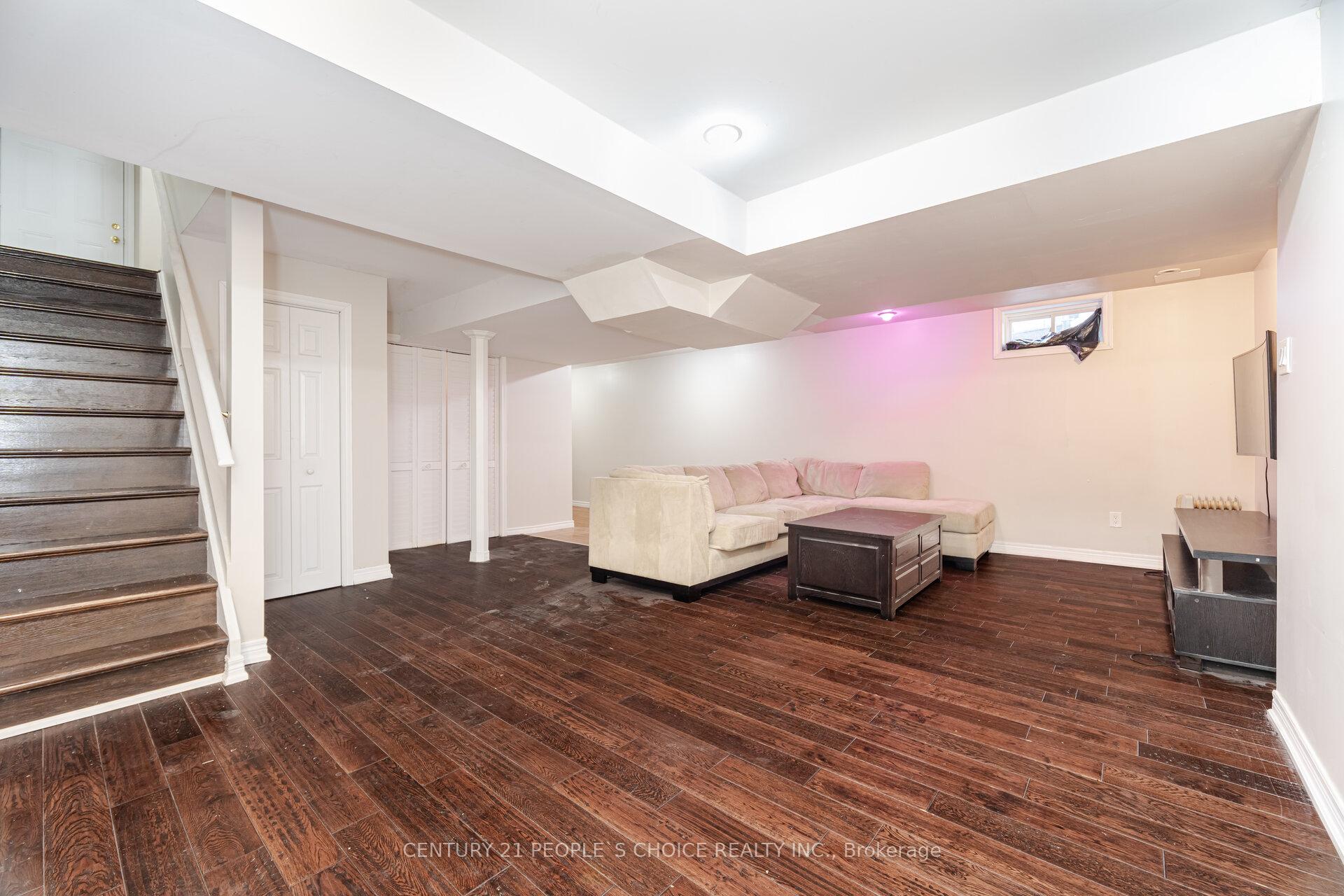 Photo 19 of 19 Frobischer Drive, Brampton, Sandringham-Wellington — HOMEH