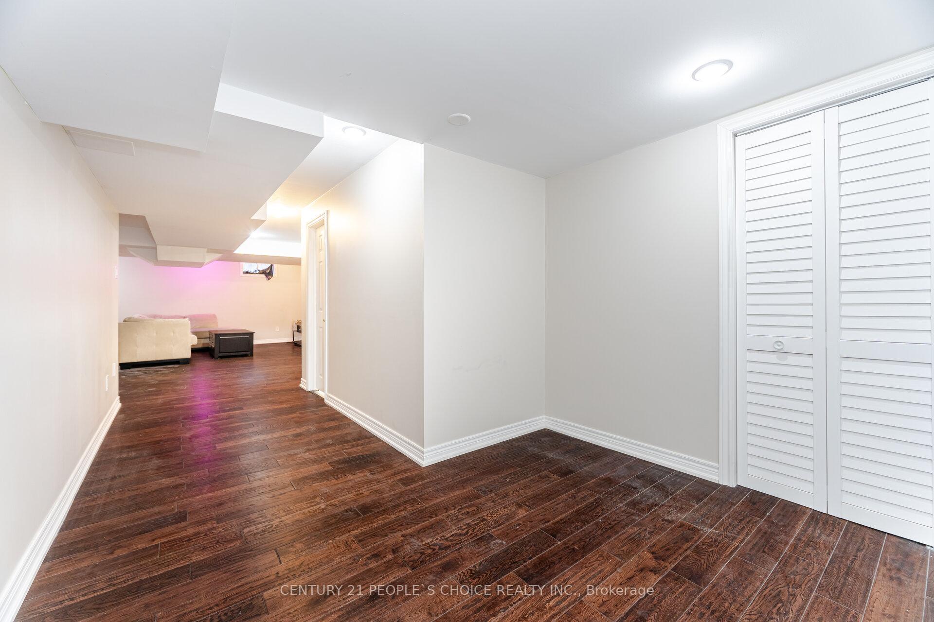 Photo 34 of 19 Frobischer Drive, Brampton, Sandringham-Wellington — HOMEH