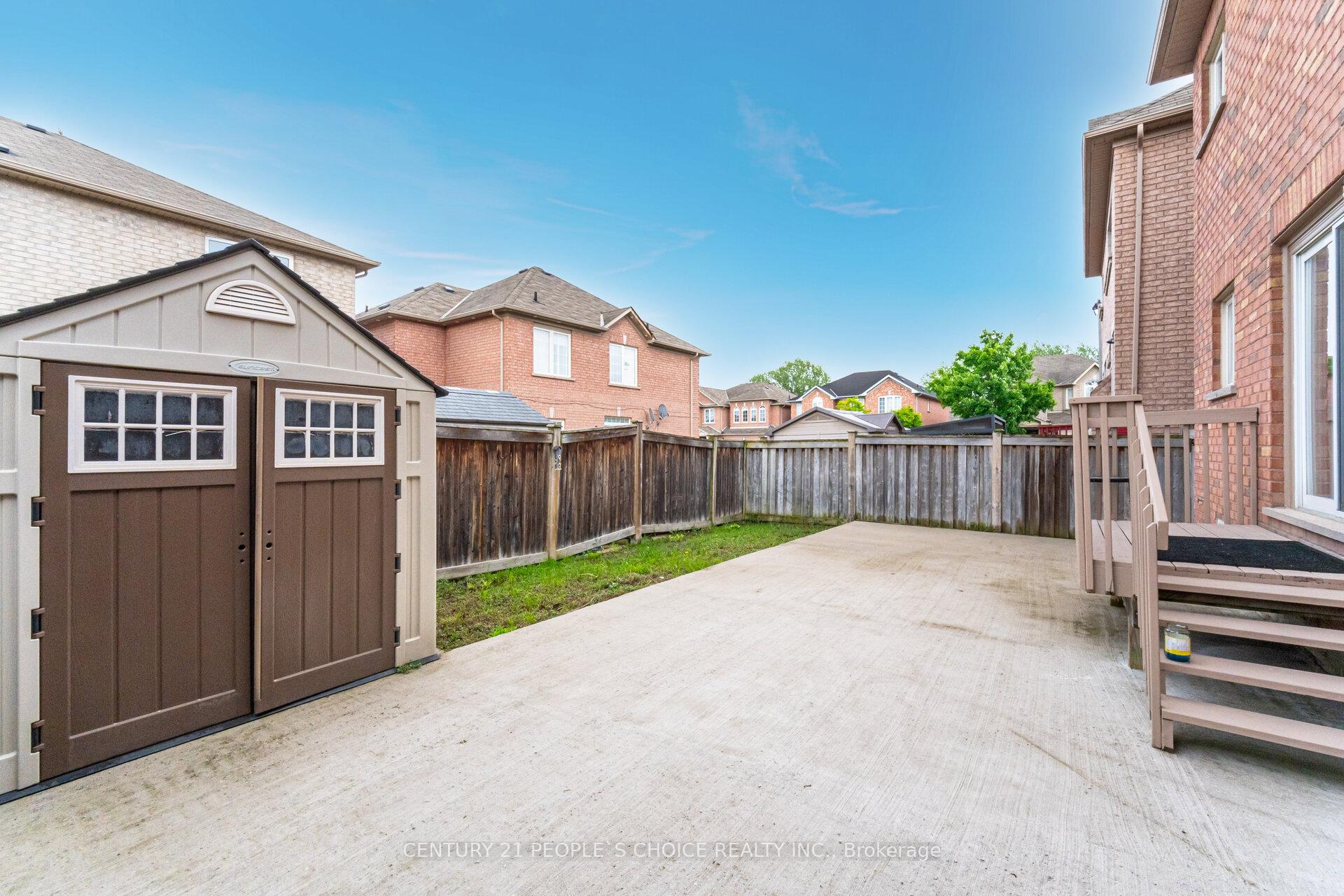 Photo 35 of 19 Frobischer Drive, Brampton, Sandringham-Wellington — HOMEH