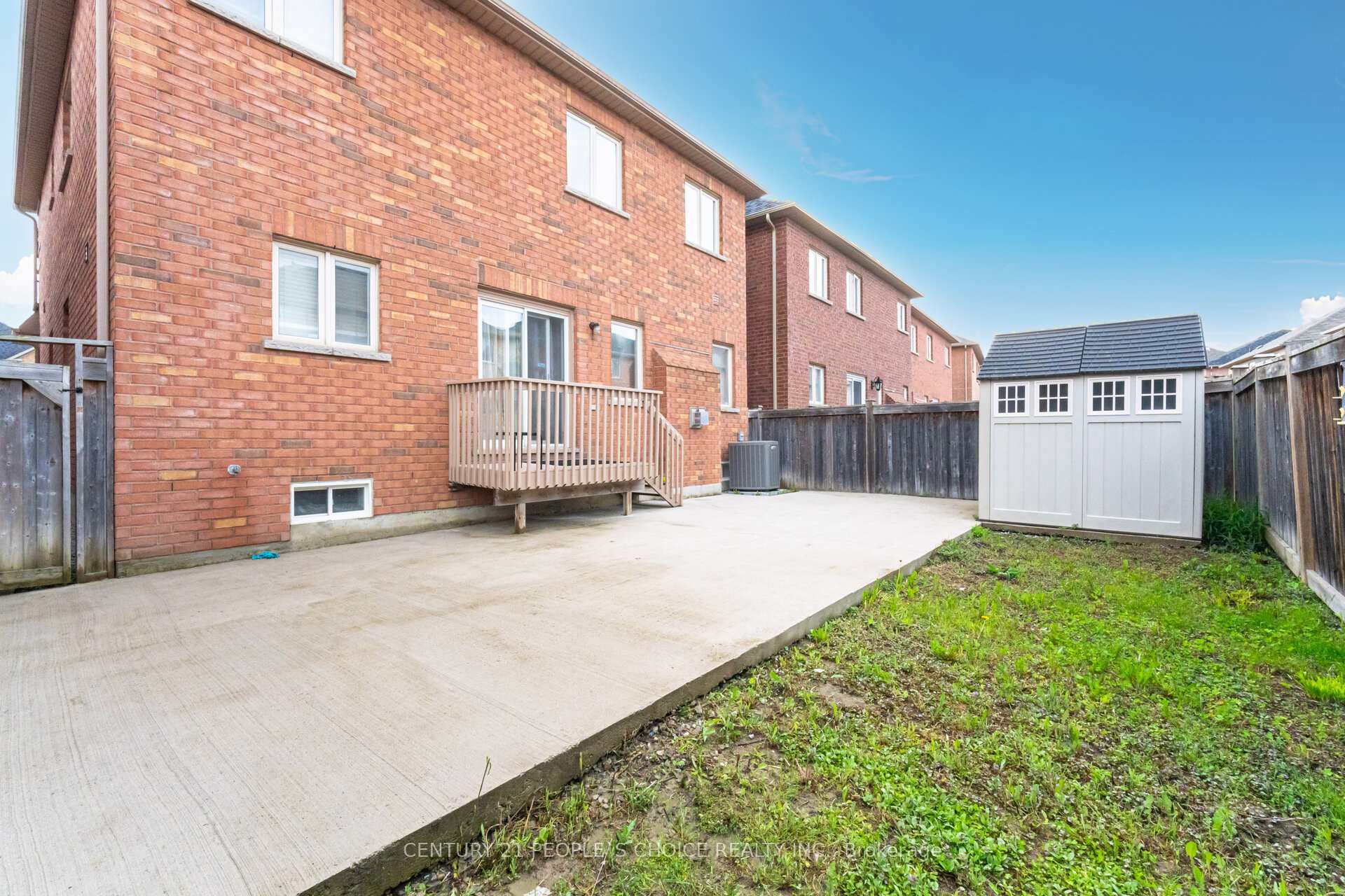 Photo 37 of 19 Frobischer Drive, Brampton, Sandringham-Wellington — HOMEH