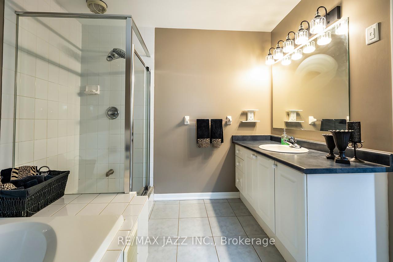 Photo 16 of 2 Nicks Street, Clarington, Bowmanville — HOMEH