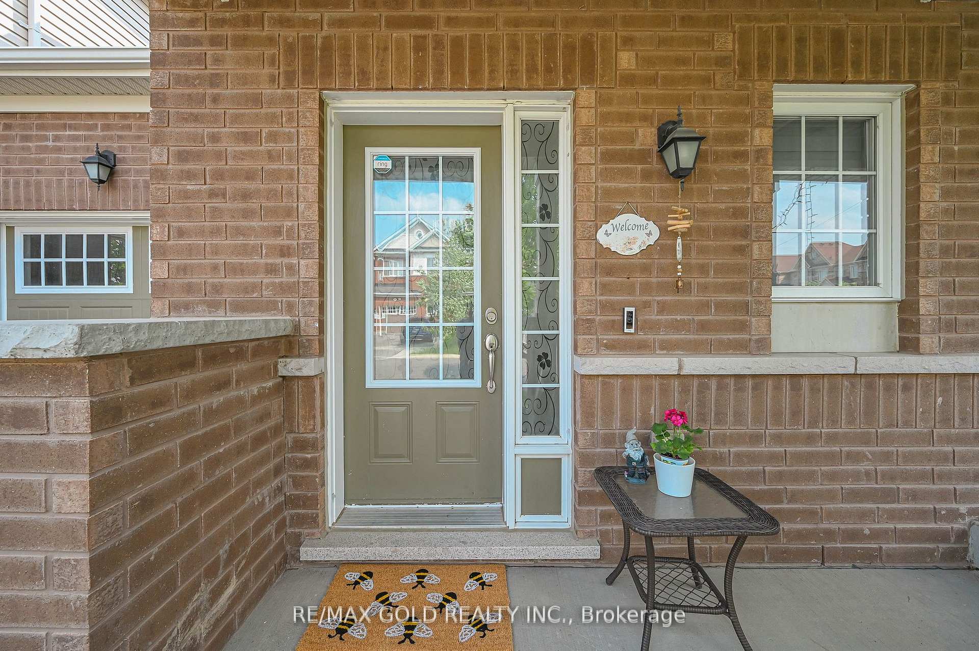 Photo 4 of 67 Rockbrook Trail, Brampton, Northwest Brampton — HOMEH