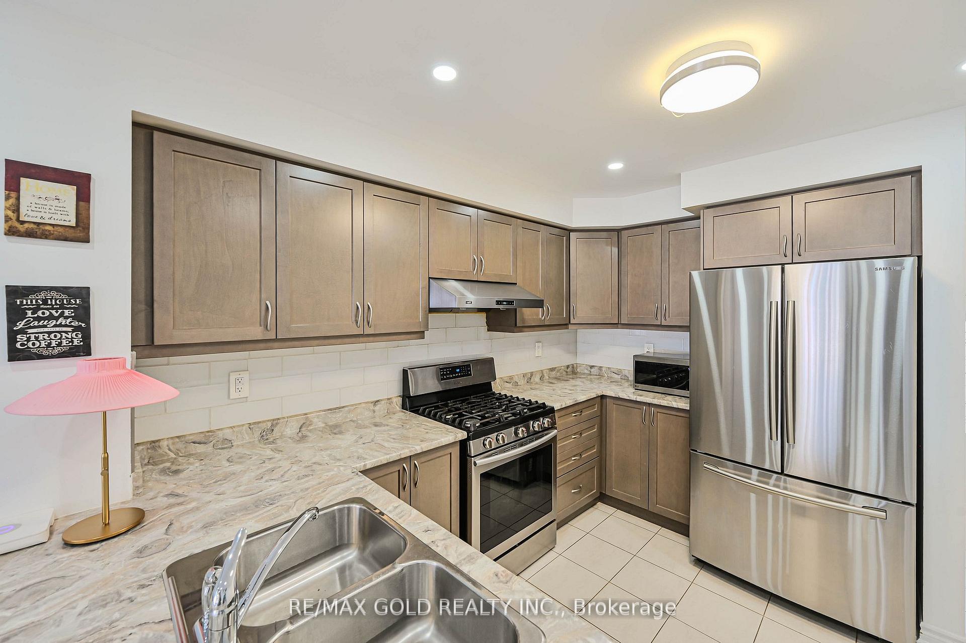 Photo 26 of 67 Rockbrook Trail, Brampton, Northwest Brampton — HOMEH