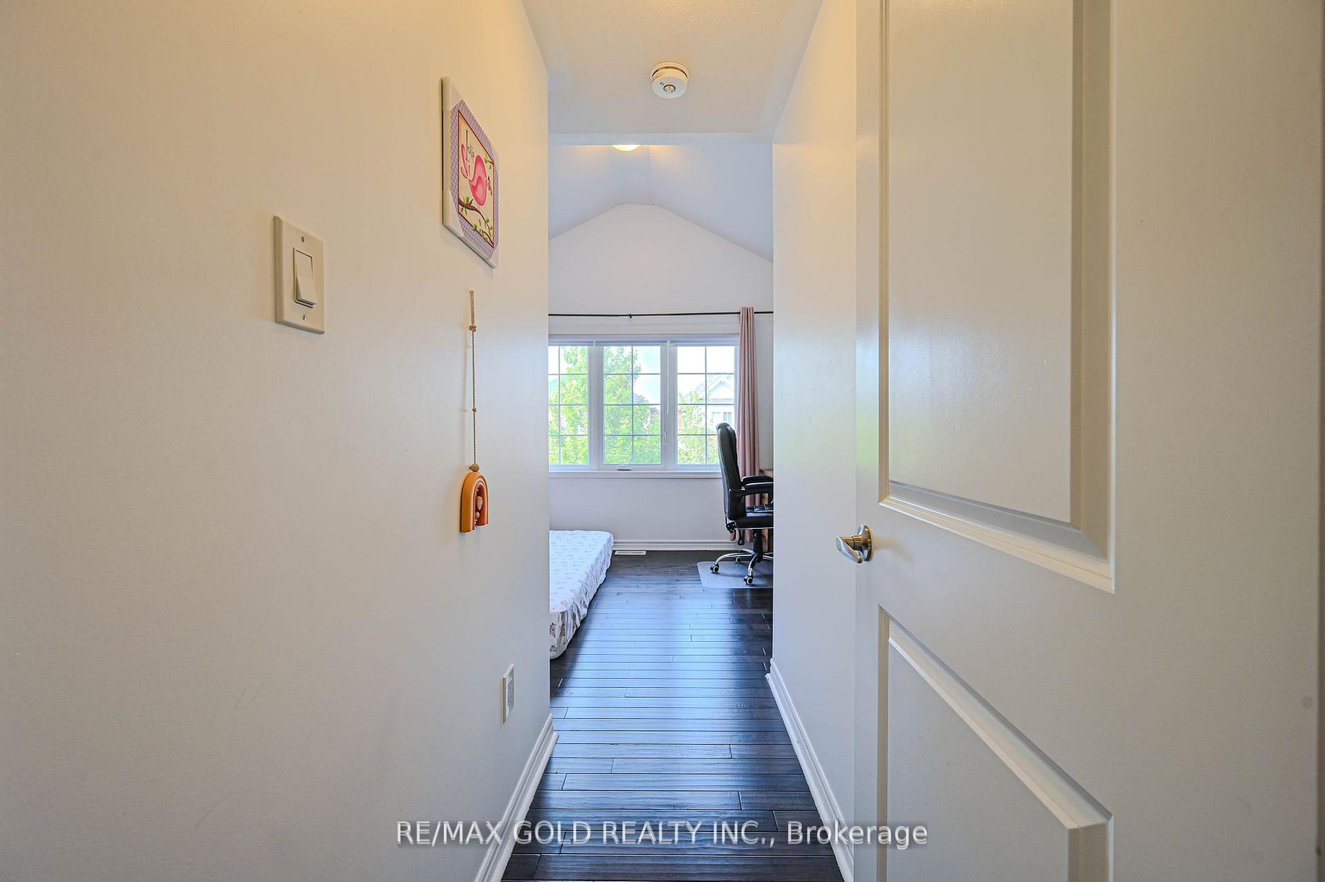 Photo 16 of 67 Rockbrook Trail, Brampton, Northwest Brampton — HOMEH