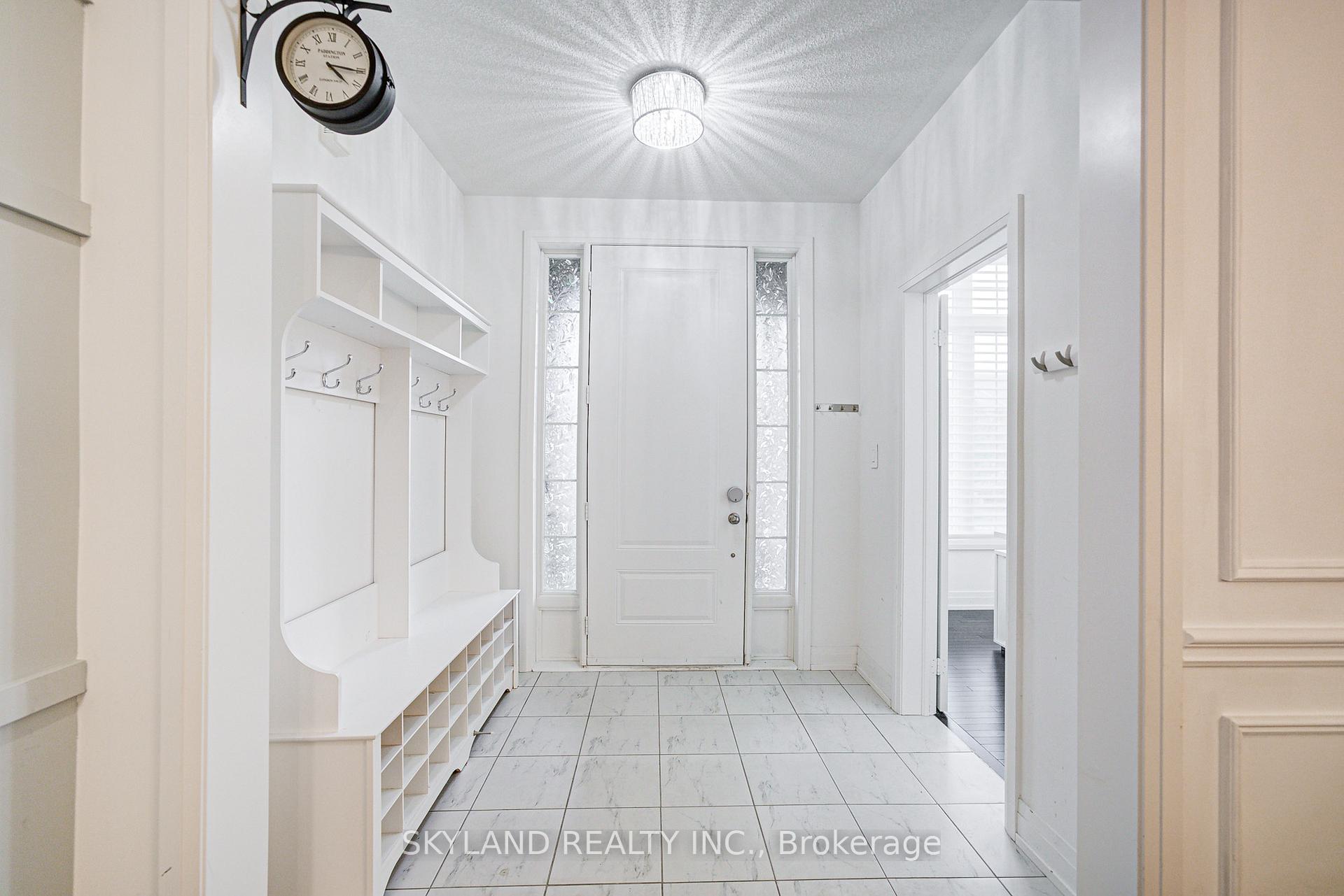 Photo 2 of 46 Beaverdams Drive, Whitby, Rural Whitby — HOMEH