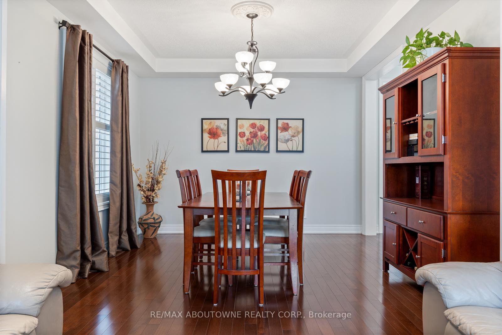 Photo 11 of 22 Interlacken Drive, Brampton, Credit Valley — HOMEH