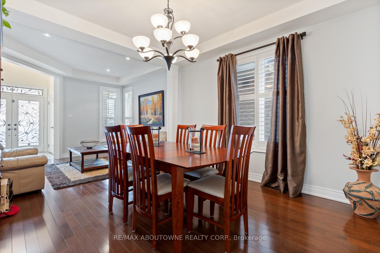 Photo 10 of 22 Interlacken Drive, Brampton, Credit Valley — HOMEH
