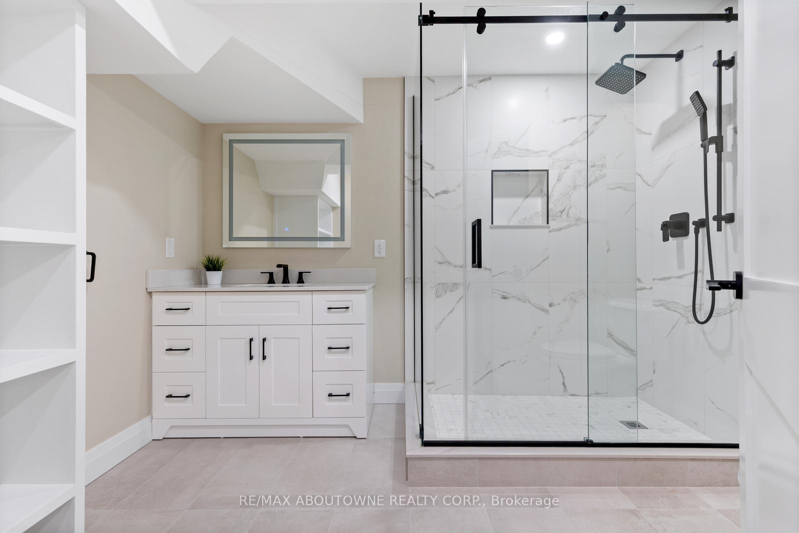 Photo 25 of 22 Interlacken Drive, Brampton, Credit Valley — HOMEH