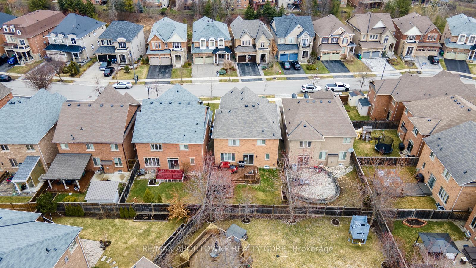 Photo 38 of 22 Interlacken Drive, Brampton, Credit Valley — HOMEH