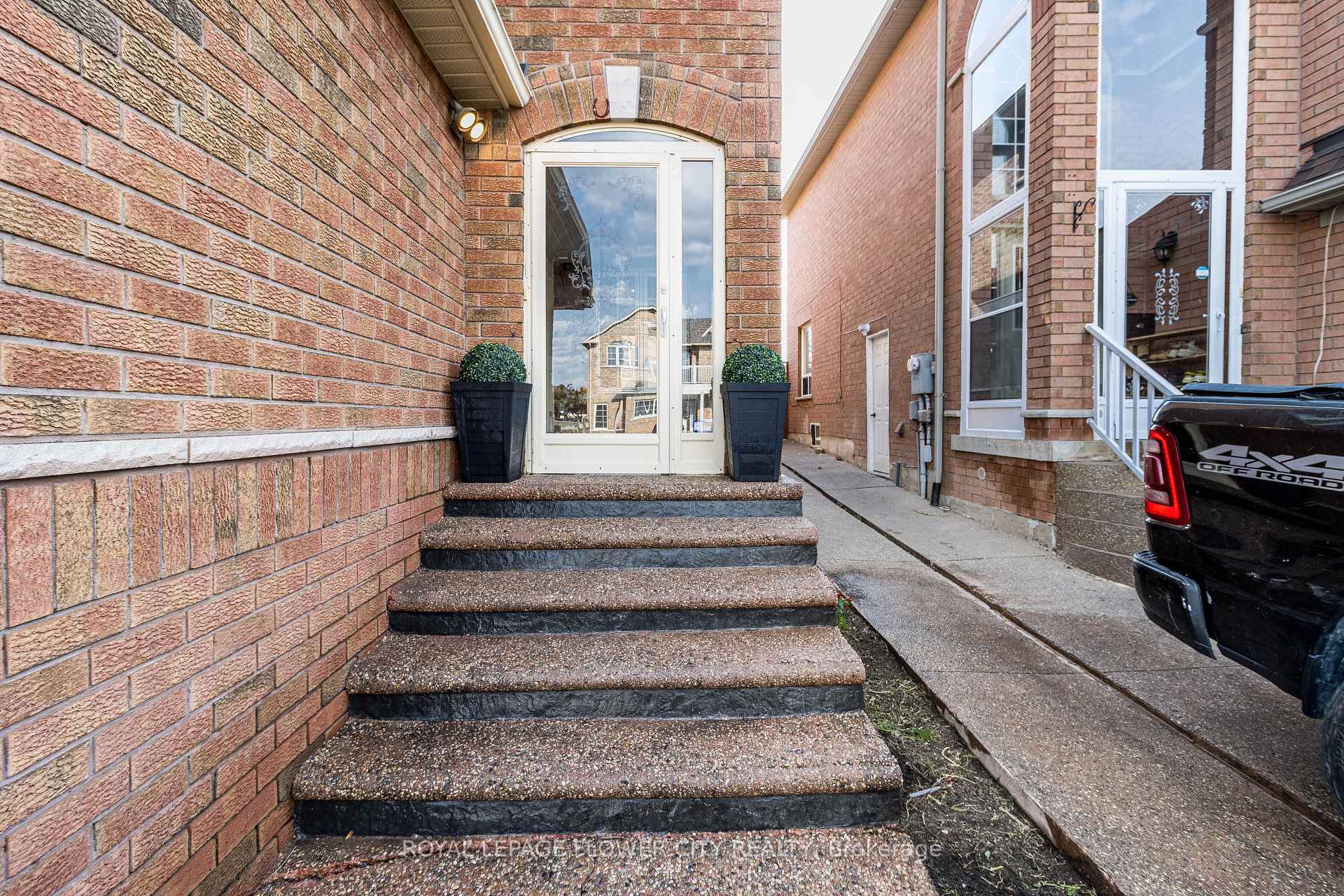 Photo 6 of 51 Blue Whale Boulevard, Brampton, Sandringham-Wellington — HOMEH