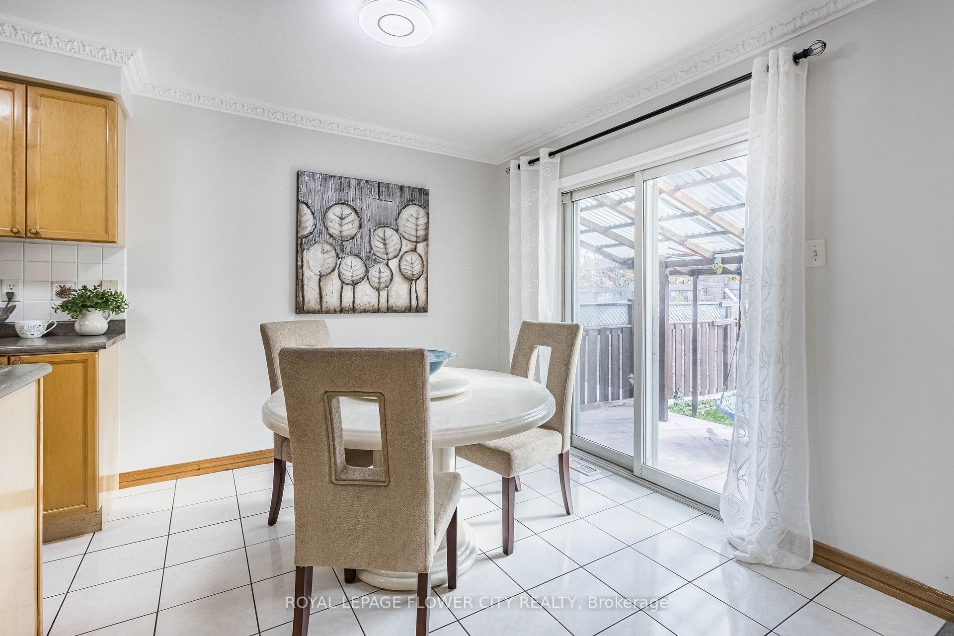 Photo 8 of 51 Blue Whale Boulevard, Brampton, Sandringham-Wellington — HOMEH