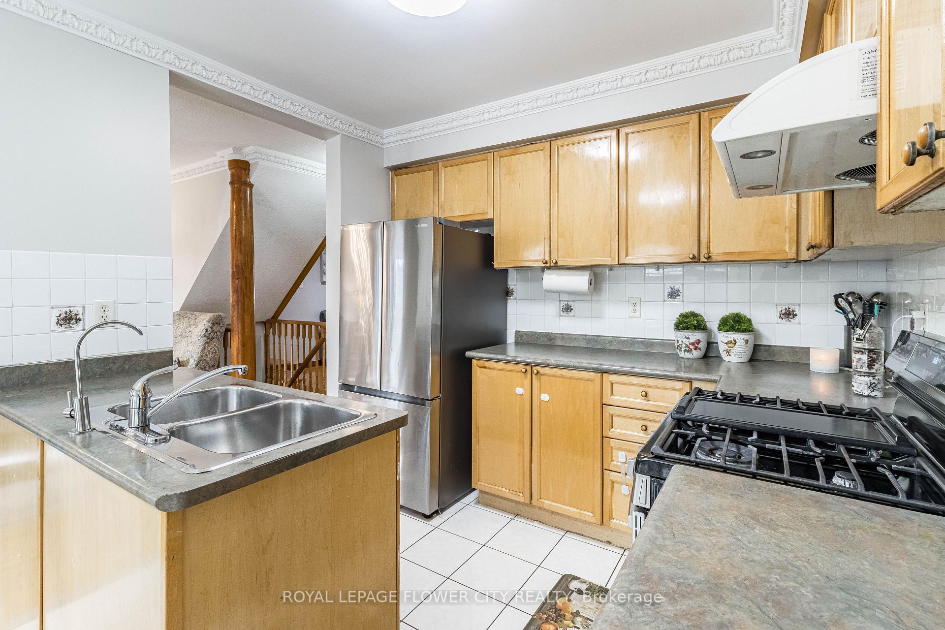 Photo 12 of 51 Blue Whale Boulevard, Brampton, Sandringham-Wellington — HOMEH
