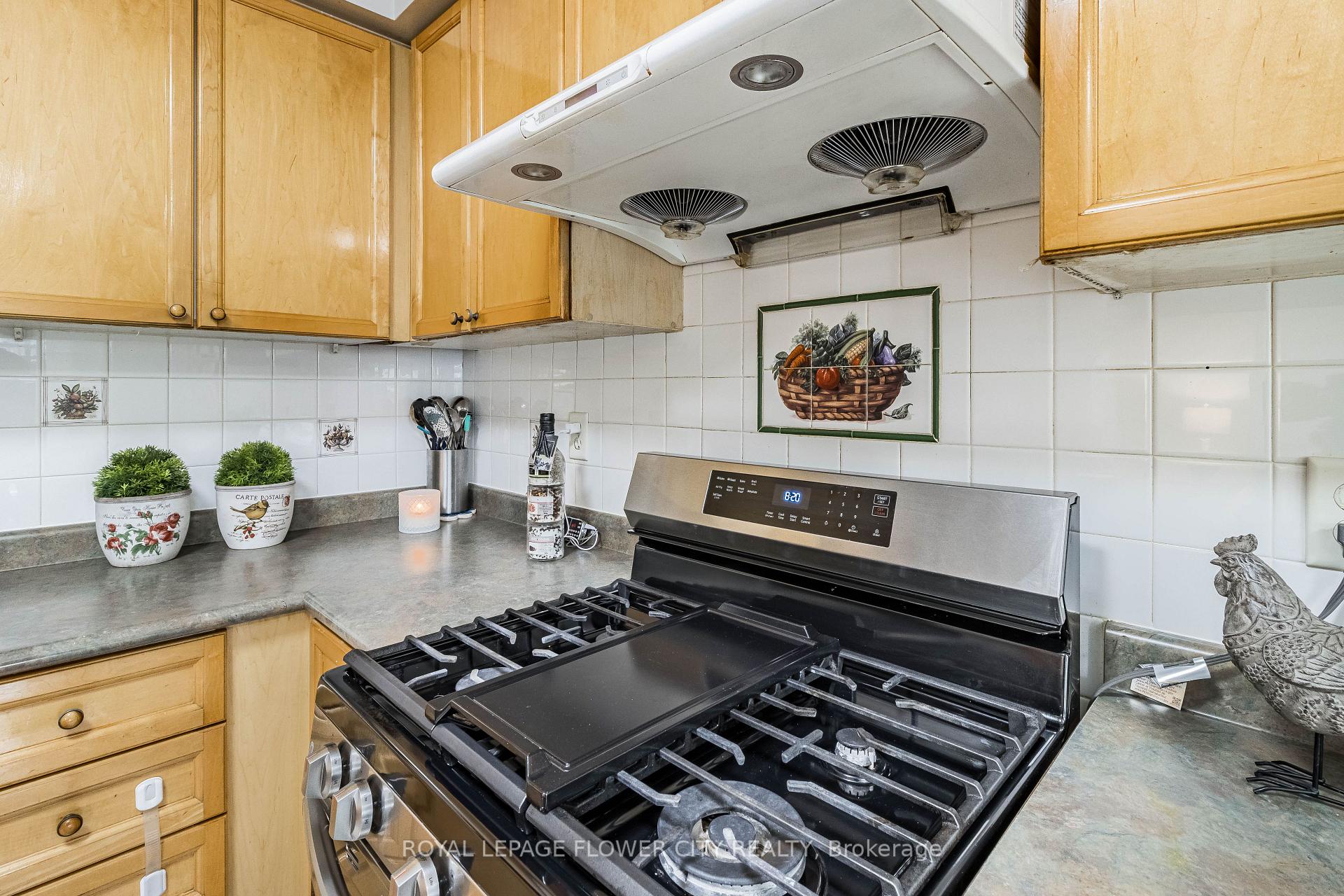 Photo 30 of 51 Blue Whale Boulevard, Brampton, Sandringham-Wellington — HOMEH