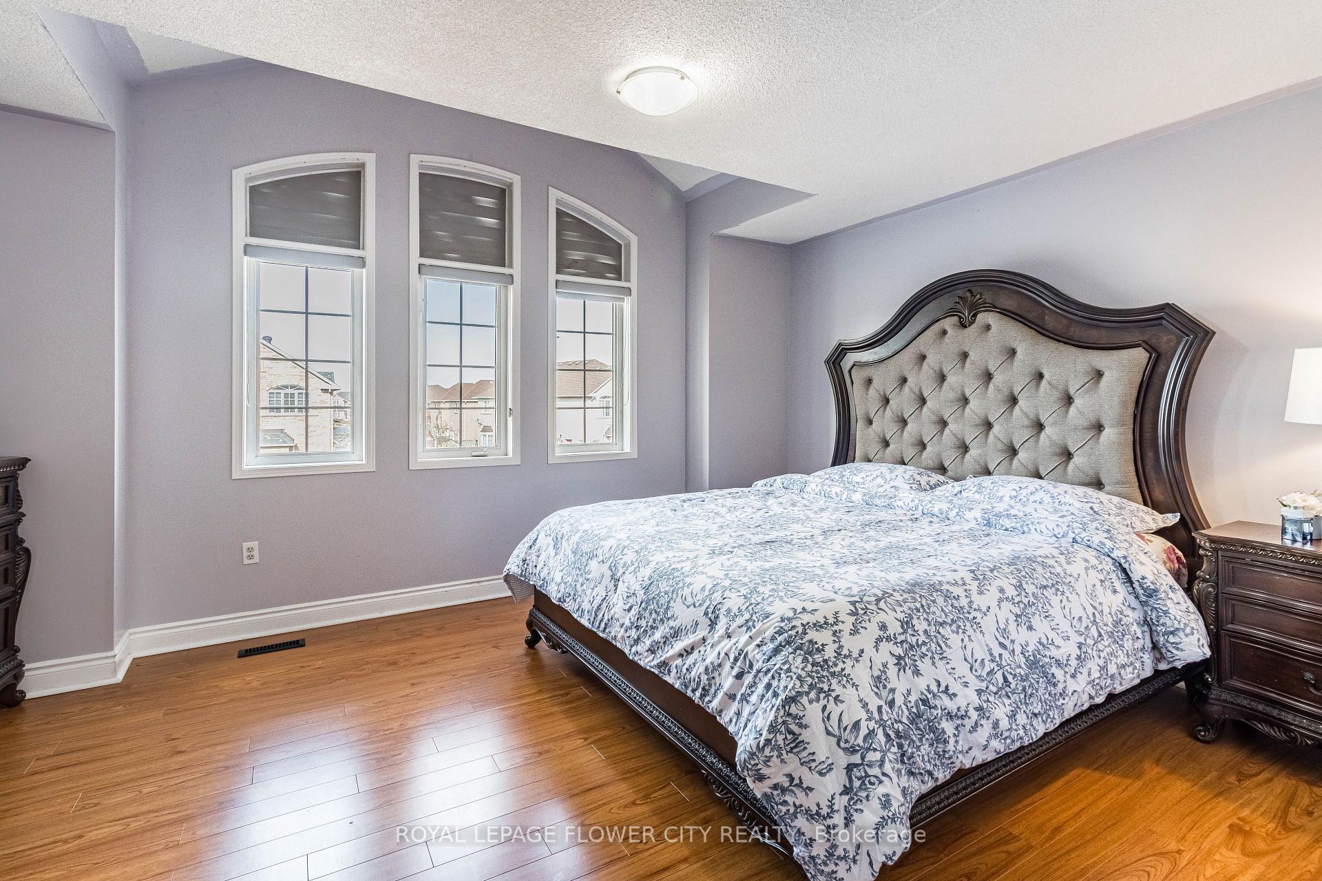 Photo 33 of 51 Blue Whale Boulevard, Brampton, Sandringham-Wellington — HOMEH