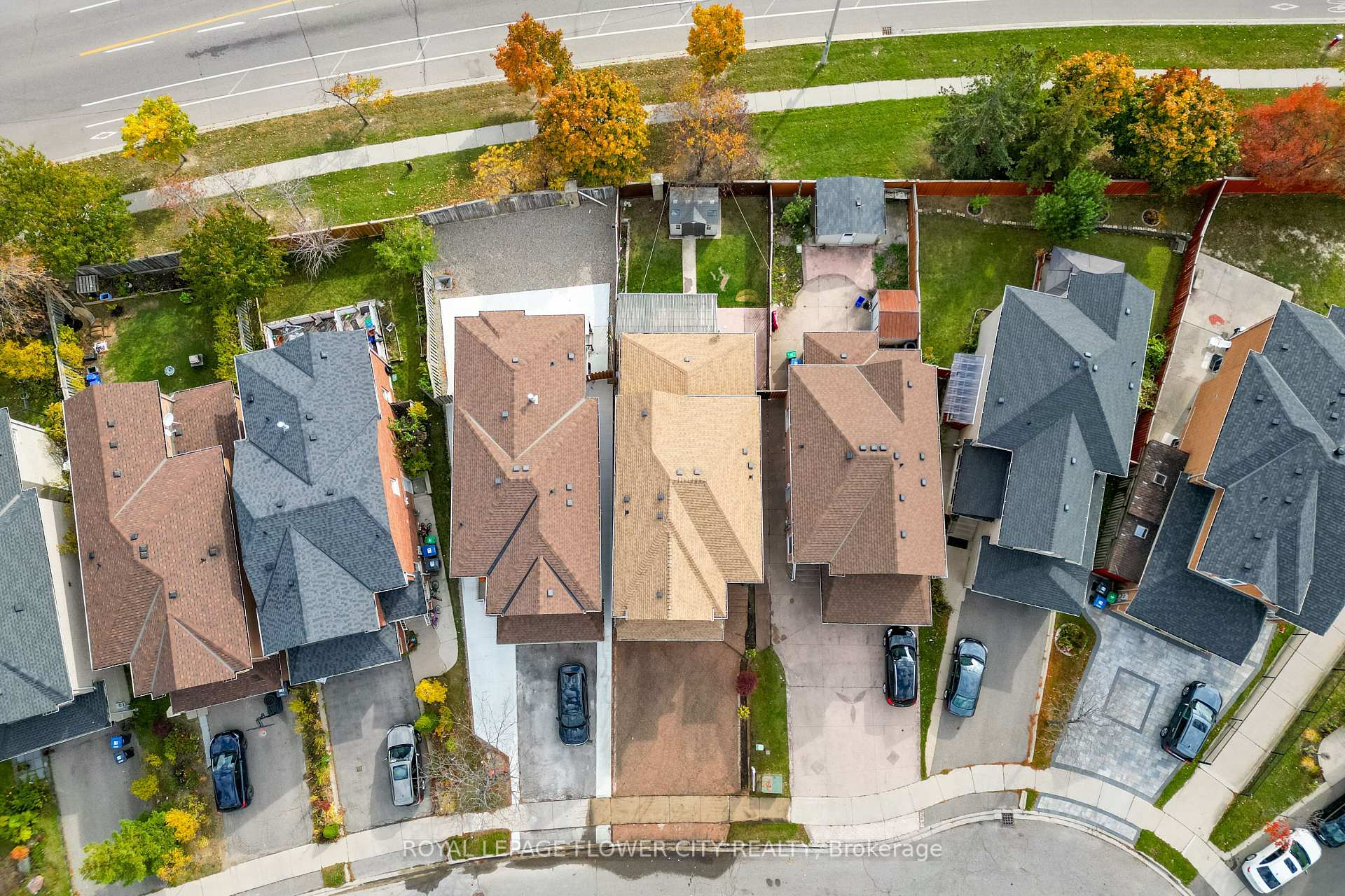 Photo 49 of 51 Blue Whale Boulevard, Brampton, Sandringham-Wellington — HOMEH