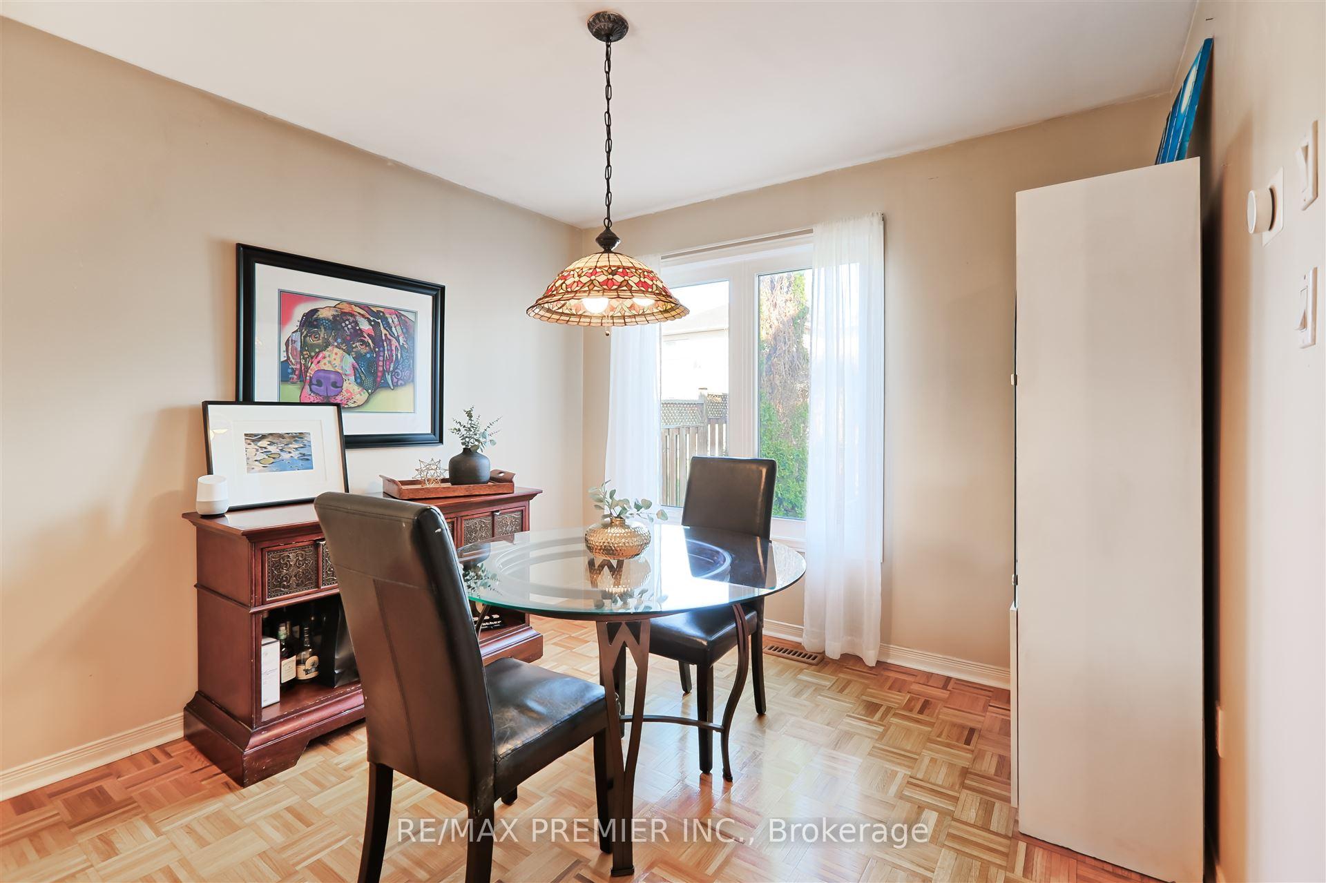 Photo 6 of 48 Muirside Road, Vaughan, Maple — HOMEH