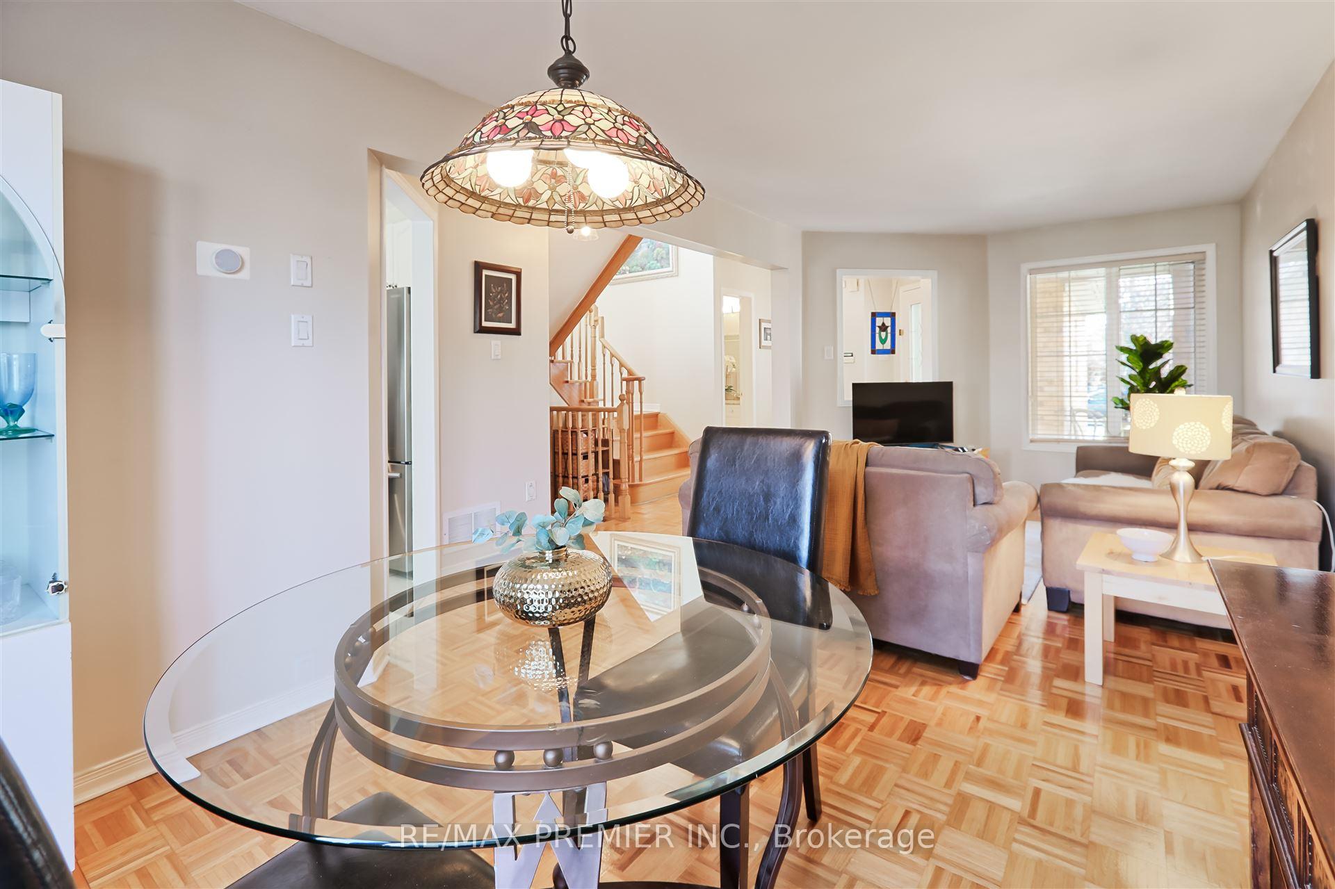 Photo 8 of 48 Muirside Road, Vaughan, Maple — HOMEH