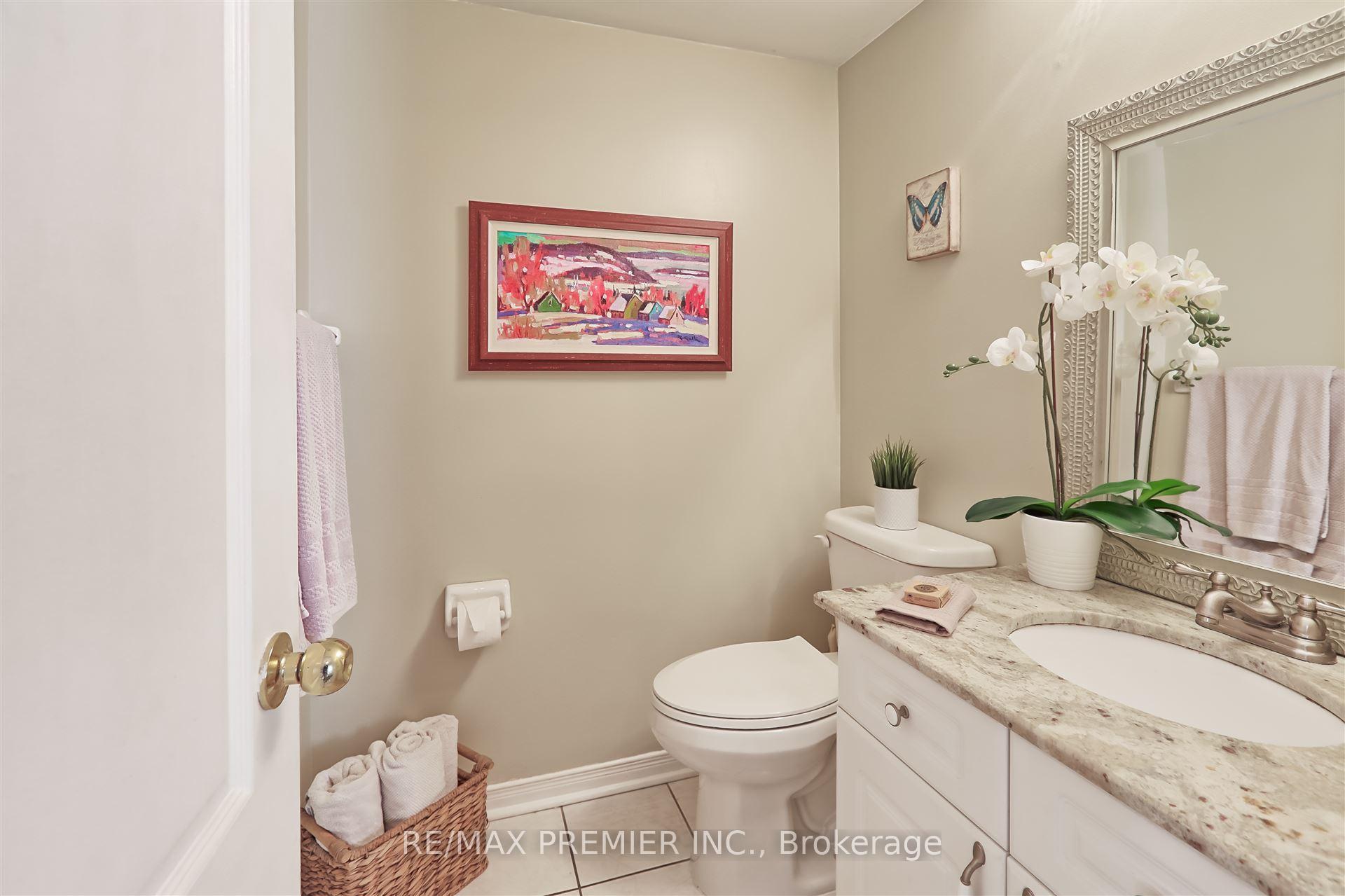 Photo 13 of 48 Muirside Road, Vaughan, Maple — HOMEH