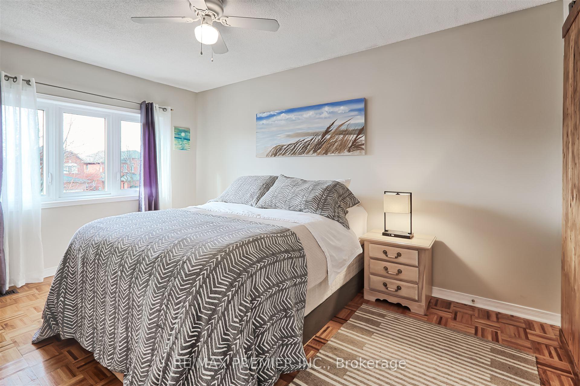 Photo 20 of 48 Muirside Road, Vaughan, Maple — HOMEH