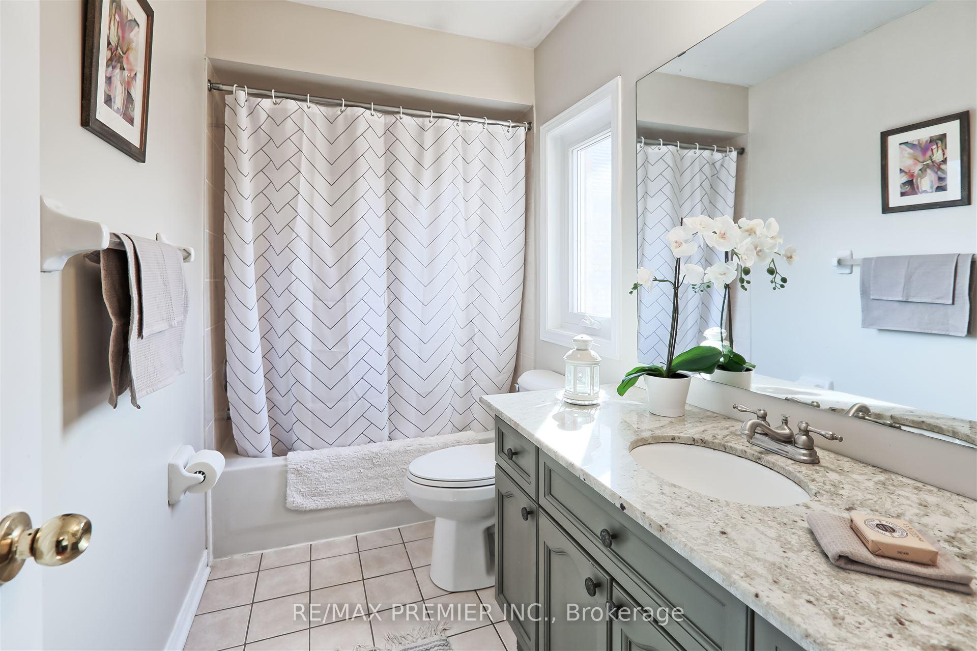 Photo 25 of 48 Muirside Road, Vaughan, Maple — HOMEH