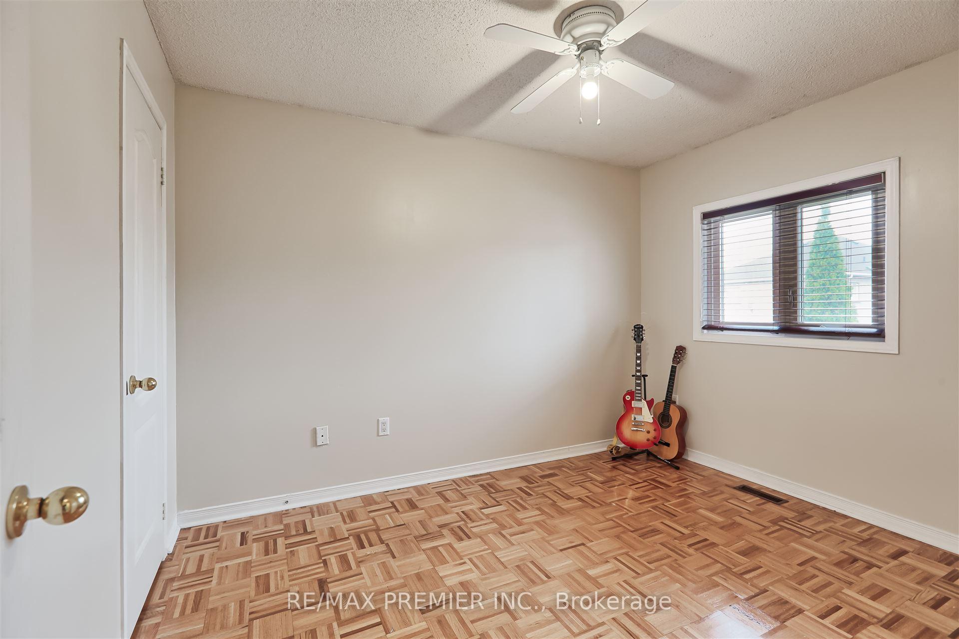 Photo 30 of 48 Muirside Road, Vaughan, Maple — HOMEH