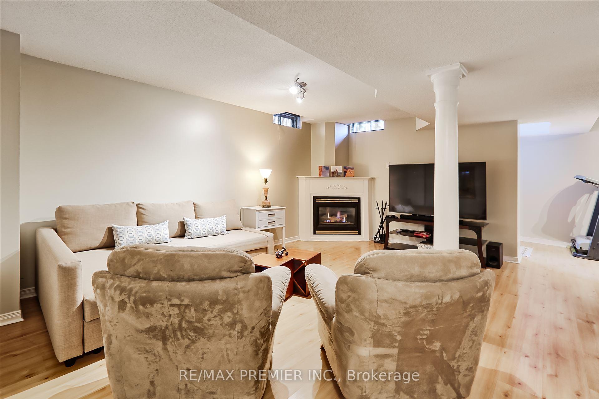 Photo 24 of 48 Muirside Road, Vaughan, Maple — HOMEH