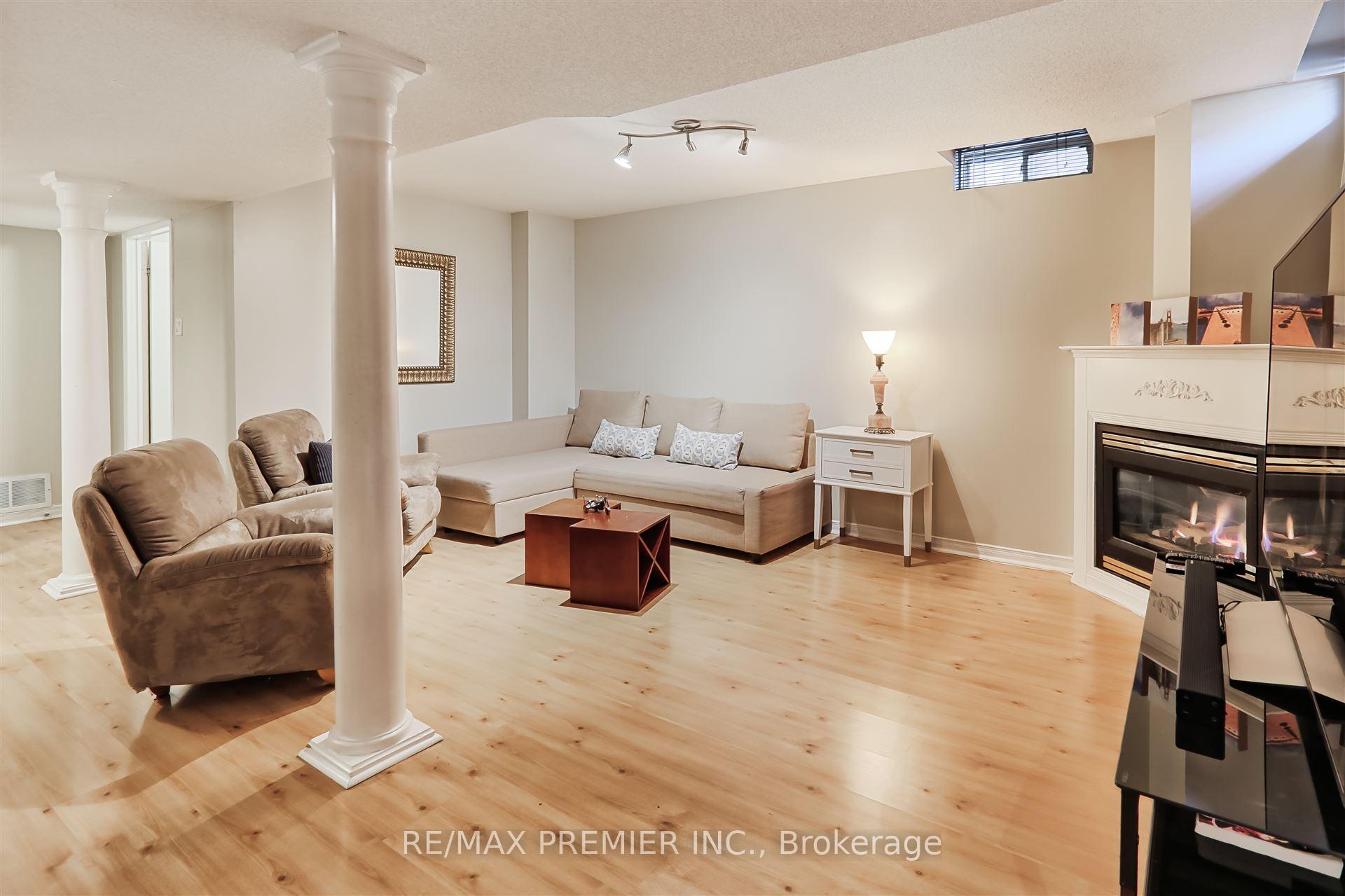 Photo 27 of 48 Muirside Road, Vaughan, Maple — HOMEH