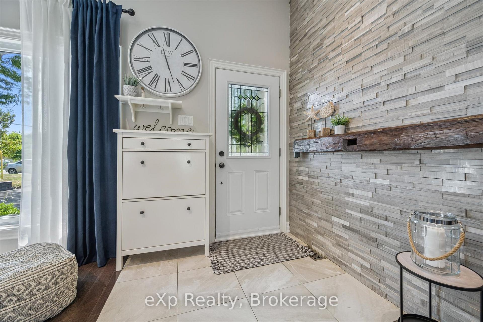 Photo 10 of 28 Alston Court, Brampton, Brampton East — HOMEH
